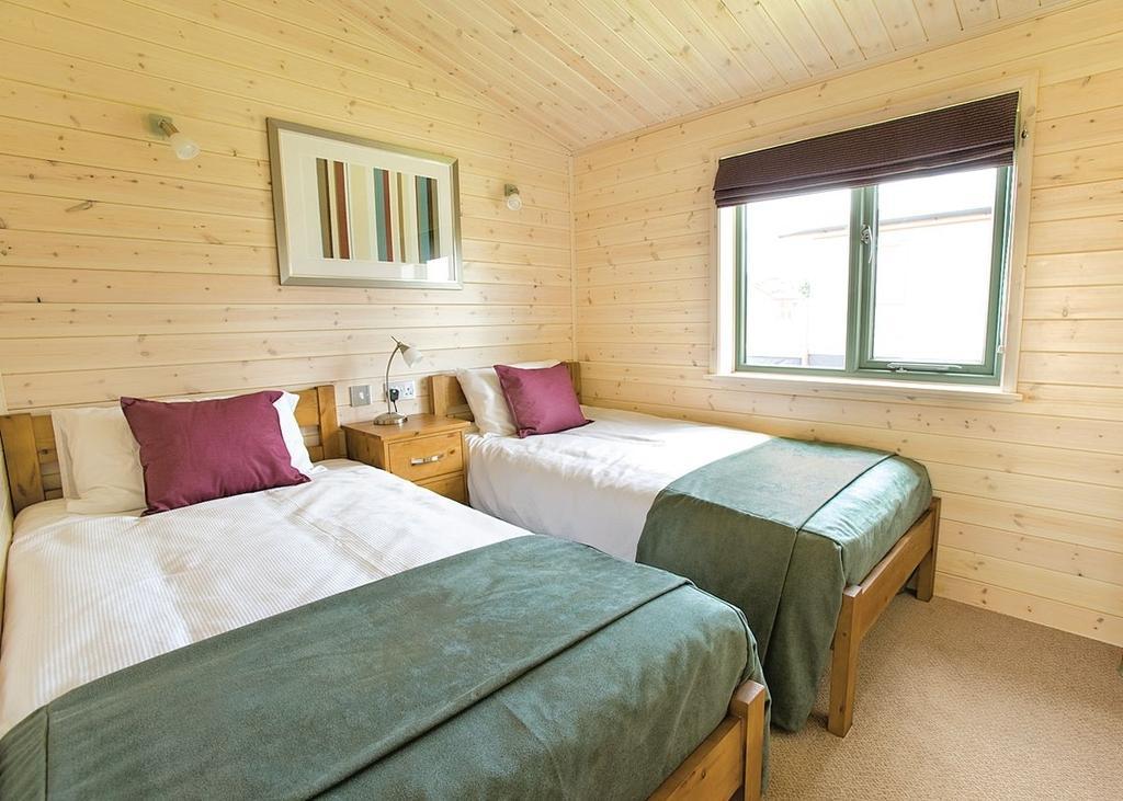 Wighill Manor Lodges Tadcaster Phòng bức ảnh